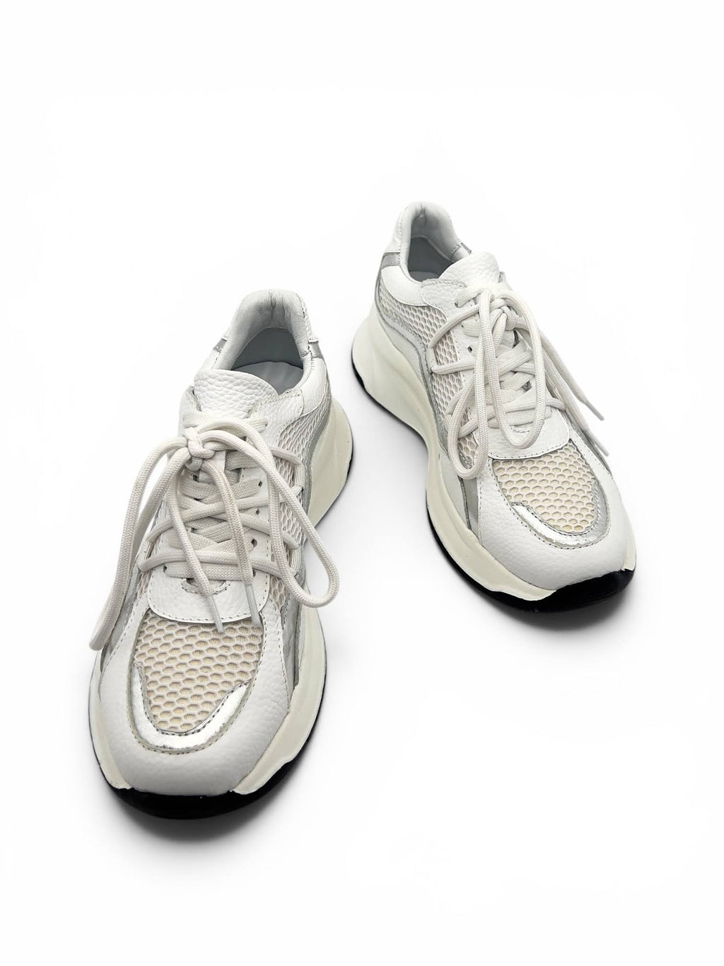 Beyaz Hakiki Deri File Tasarımlı Hafif ve Kalın Tabanlı Günlük Kadın Sneaker (11200)