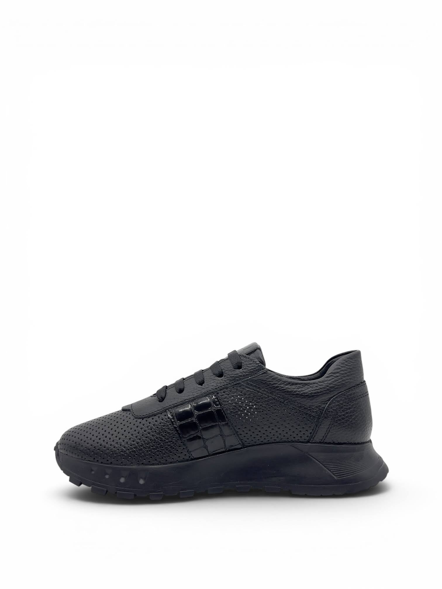 Siyah Hakiki Deri Kroko Detaylı Zımbalı Kadın Sneaker (255011)