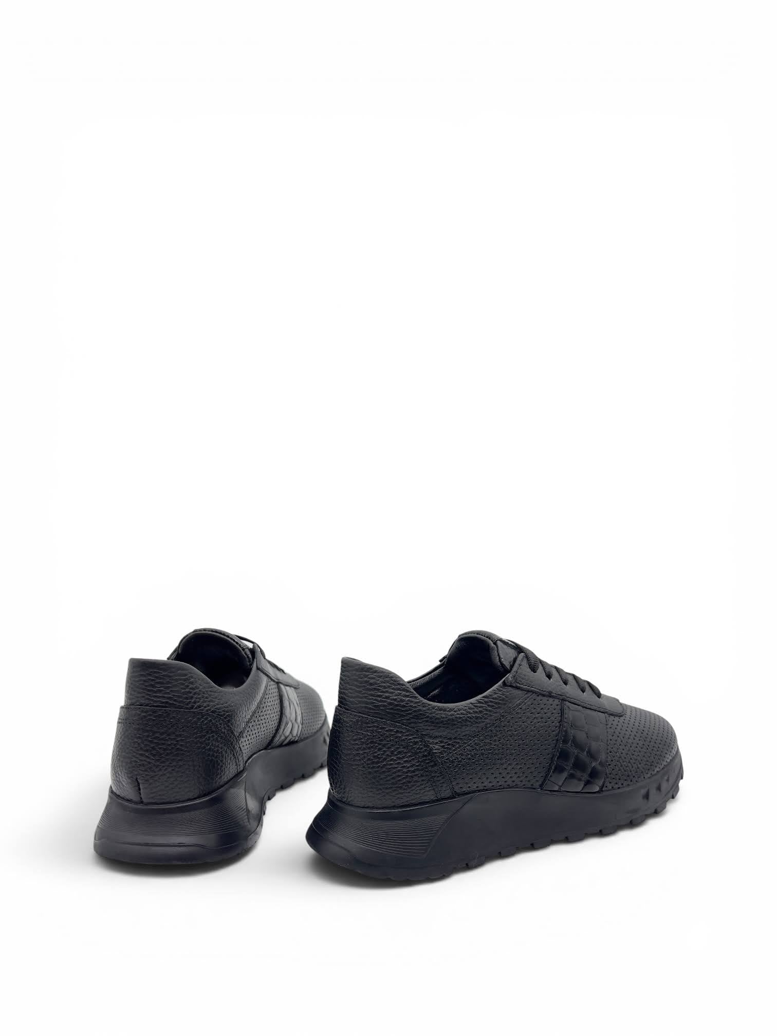Siyah Hakiki Deri Kroko Detaylı Zımbalı Kadın Sneaker (255011)